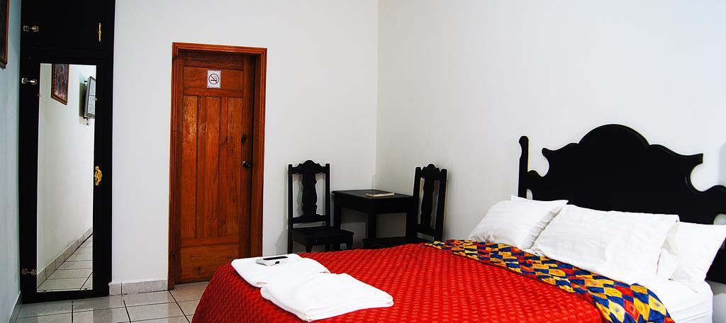 Uw Oasis Hotel ลาเซย์บา ห้อง รูปภาพ