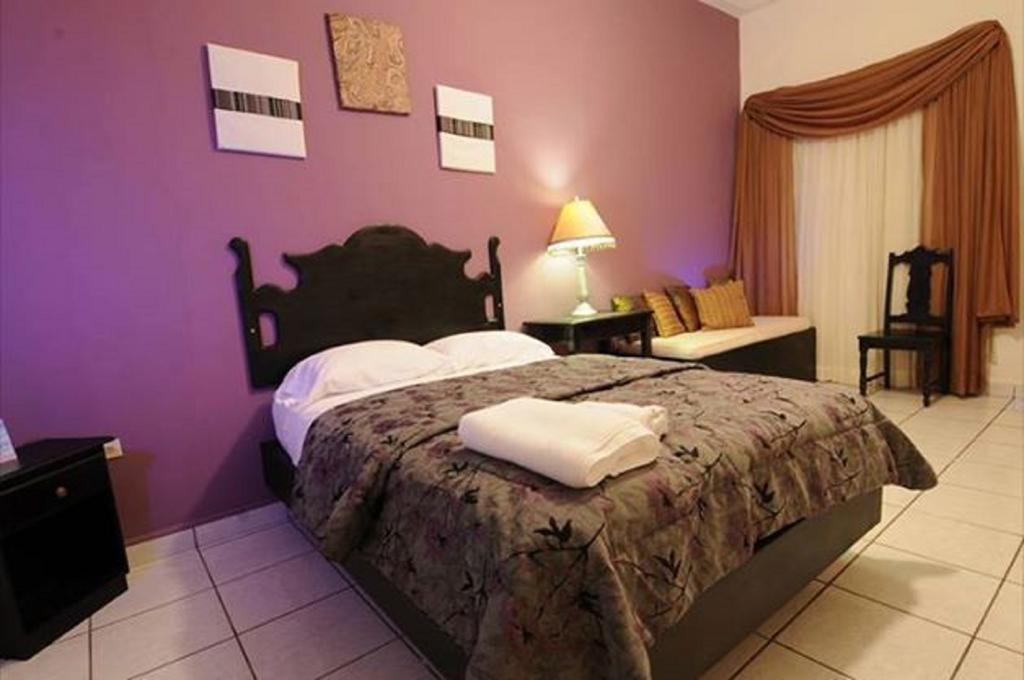 Uw Oasis Hotel ลาเซย์บา ภายนอก รูปภาพ