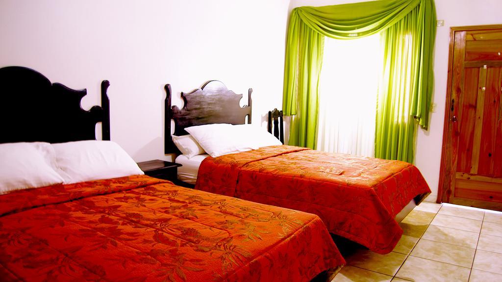 Uw Oasis Hotel ลาเซย์บา ห้อง รูปภาพ