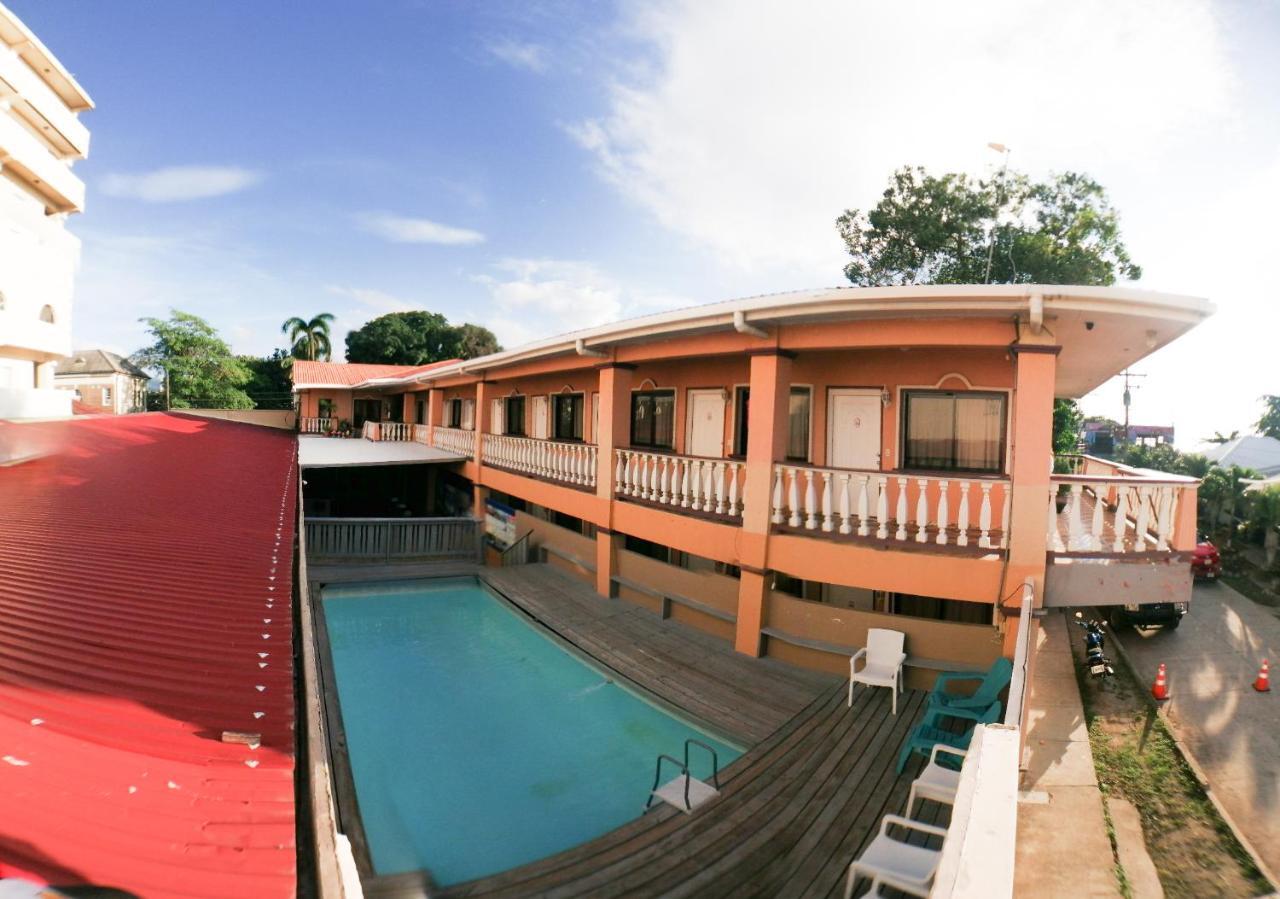 Uw Oasis Hotel ลาเซย์บา ภายนอก รูปภาพ